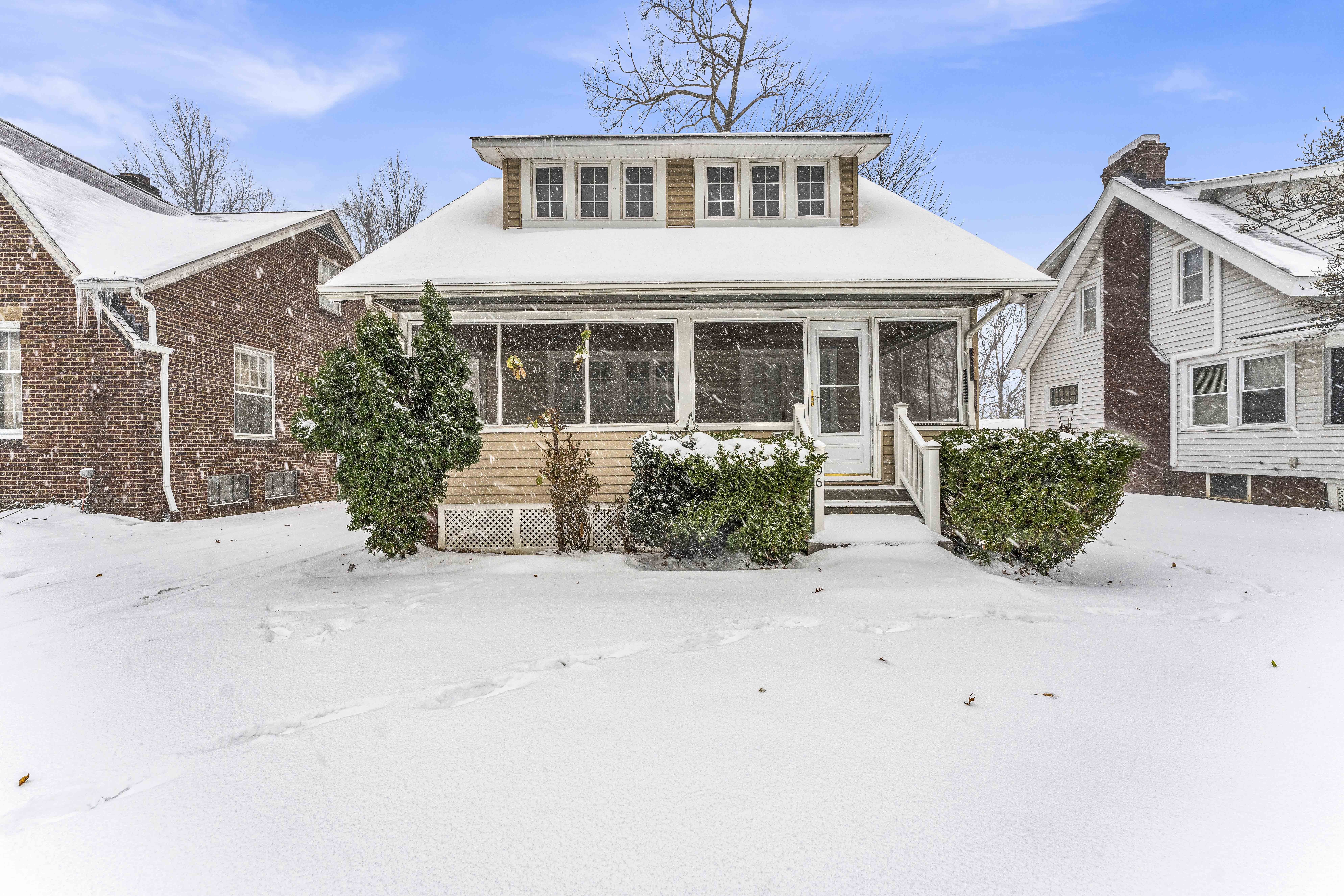 296 E 266 St, Euclid | TAG The Azzam Group | RE/MAX Haven Realty | Cleveland, OH