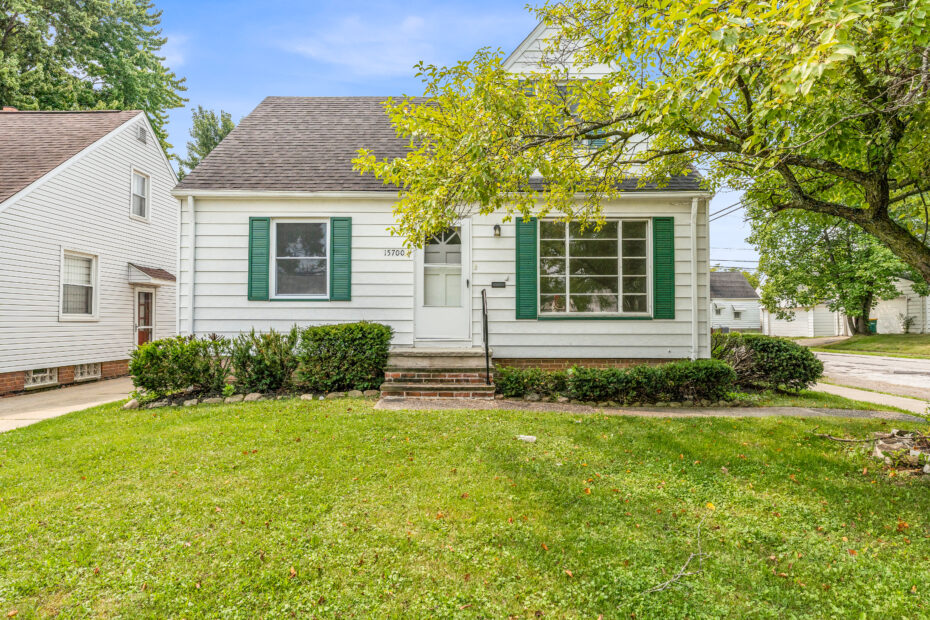 15700 Maplewood Ave, Maple Heights | TAG The Azzam Group | RE/MAX Haven Realty | Cleveland, OH