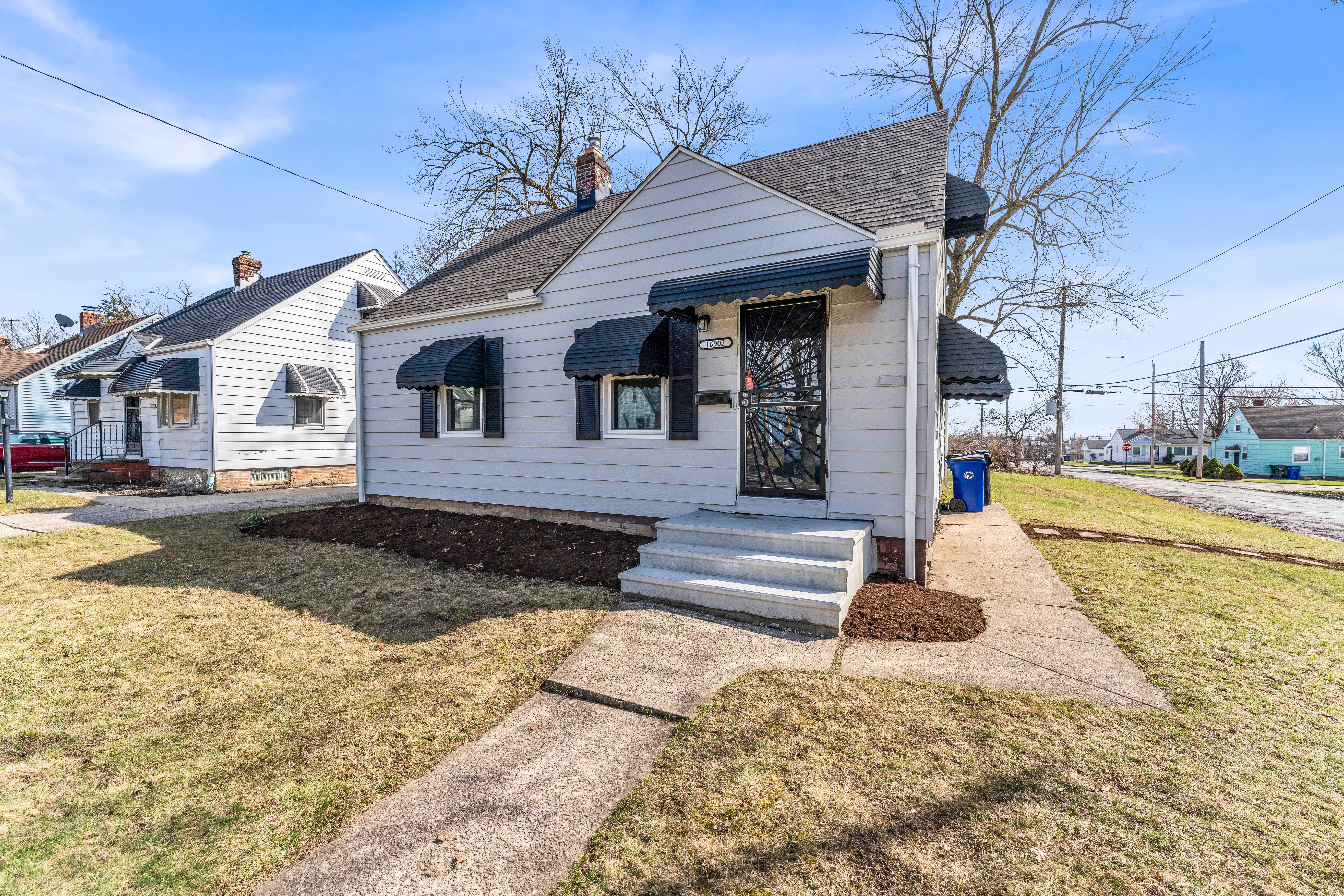 16902 Lotus Dr, Cleveland | TAG The Azzam Group | RE/MAX Haven Realty | Cleveland, OH