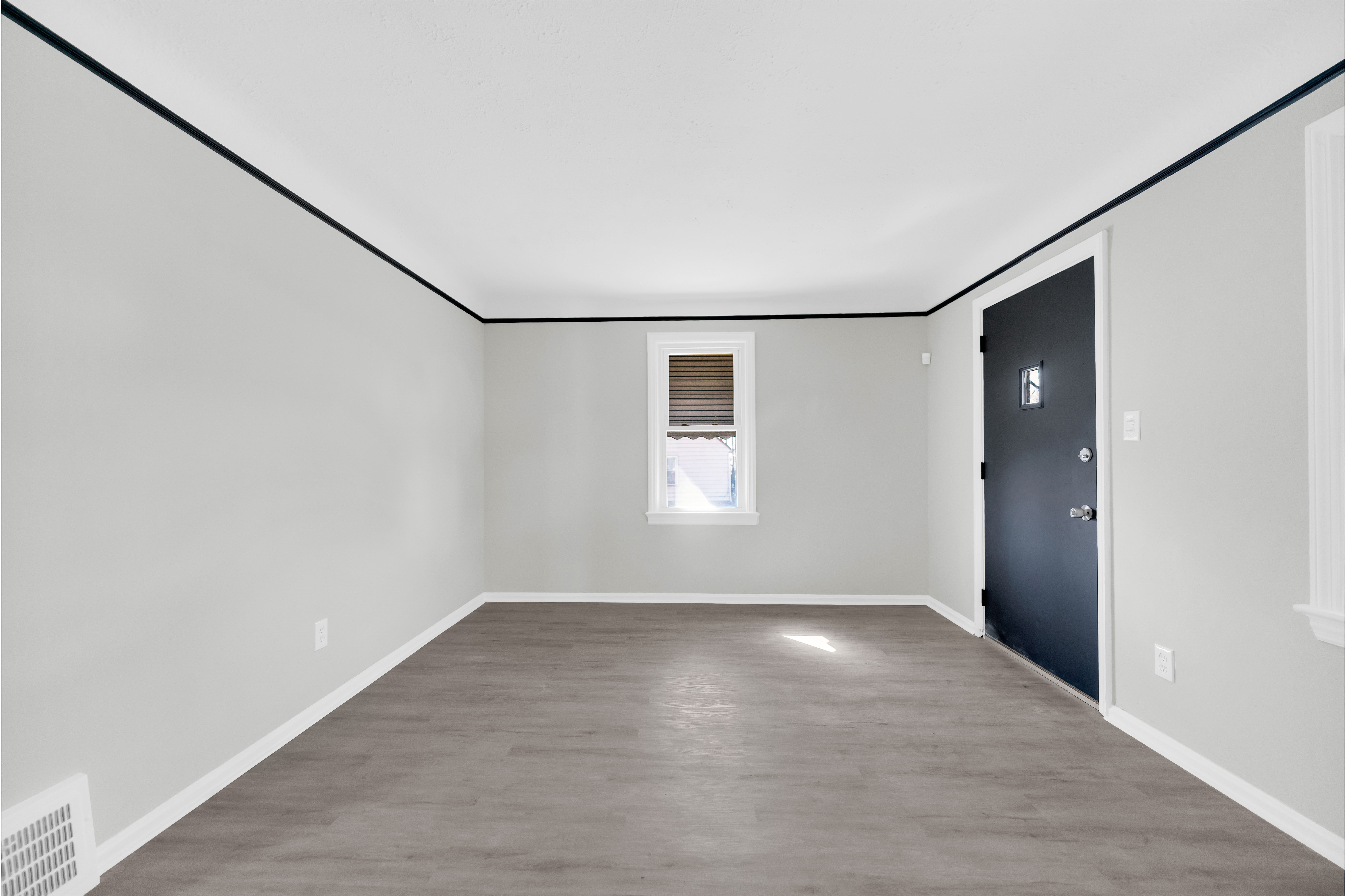 16902 Lotus Dr, Cleveland | TAG The Azzam Group | RE/MAX Haven Realty | Cleveland, OH