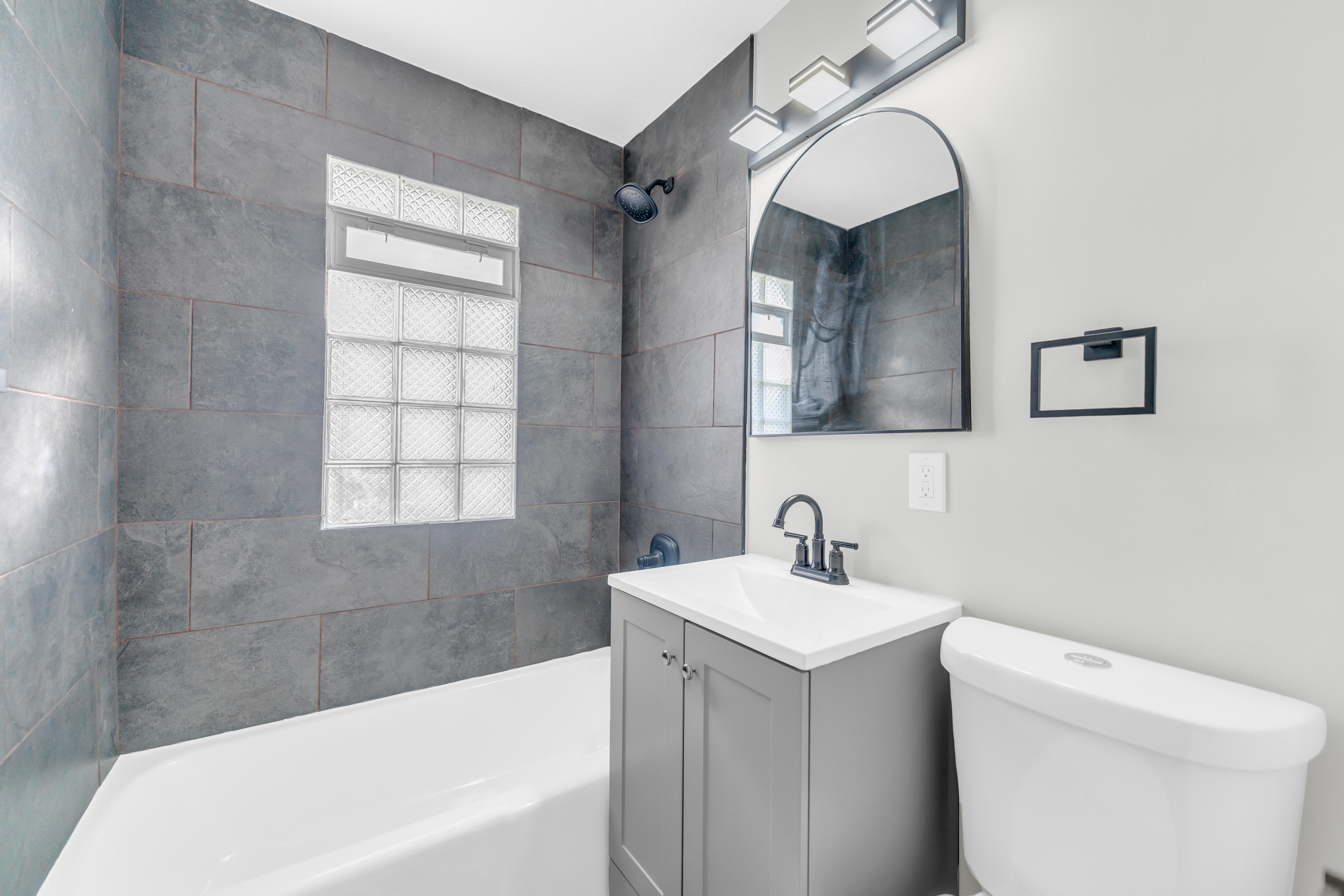 16902 Lotus Dr, Cleveland | TAG The Azzam Group | RE/MAX Haven Realty | Cleveland, OH