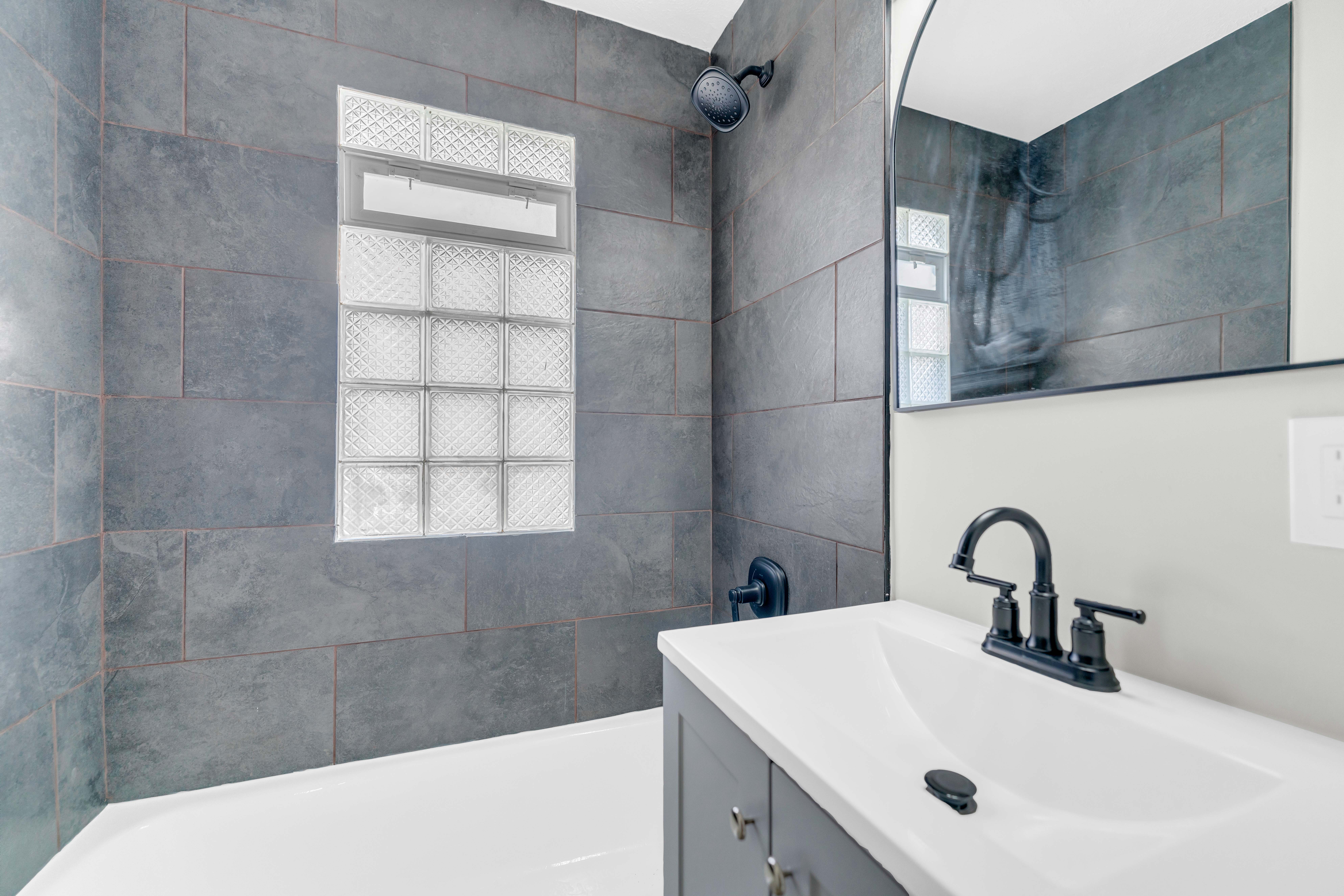 16902 Lotus Dr, Cleveland | TAG The Azzam Group | RE/MAX Haven Realty | Cleveland, OH