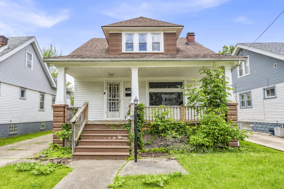 3670 E 138th St | Cleveland | The Azzam Group | RE/MAX Haven | Cleveland, OH