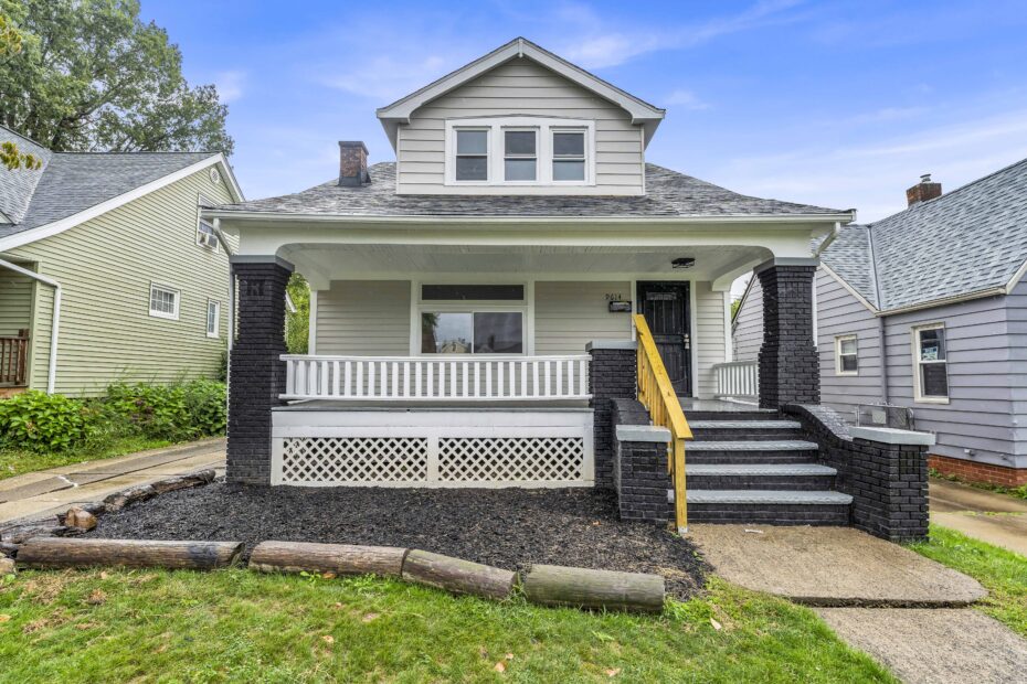 9614 McCracken Road | Garfield Heights | The Azzam Group | RE/MAX Haven | Cleveland, OH