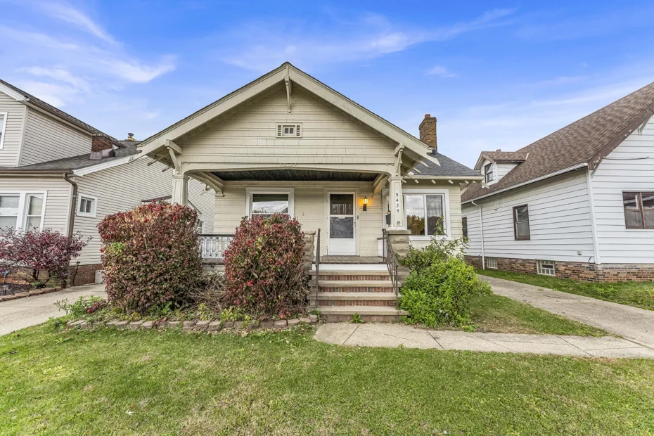 9435 Dorothy Ave | Garfield Heights | The Azzam Group | RE/MAX HAVEN | Cleveland, OH