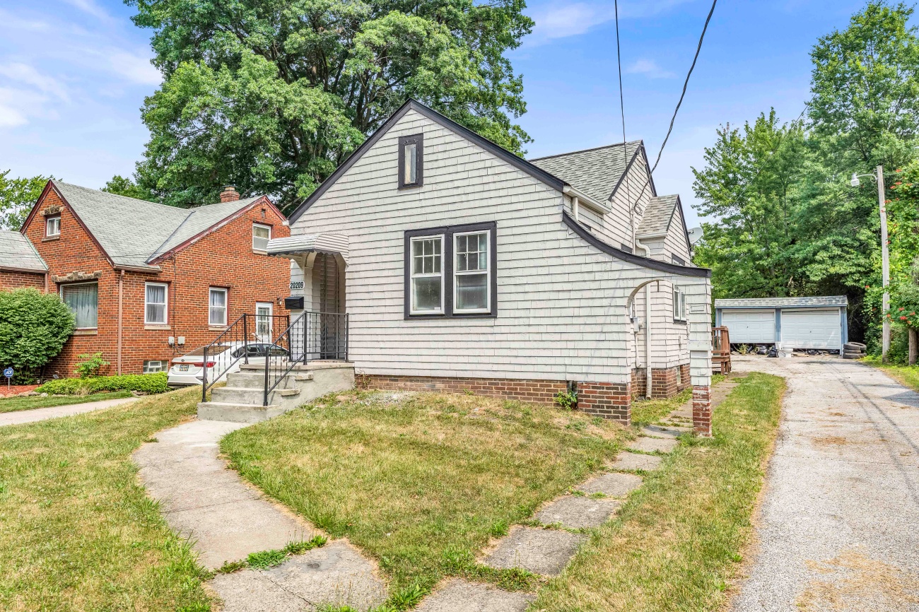 20209 Gladstone Rd, Warrensville Heights, OH 44122 | The Azzam Group | RE/MAX Haven | Cleveland, OH