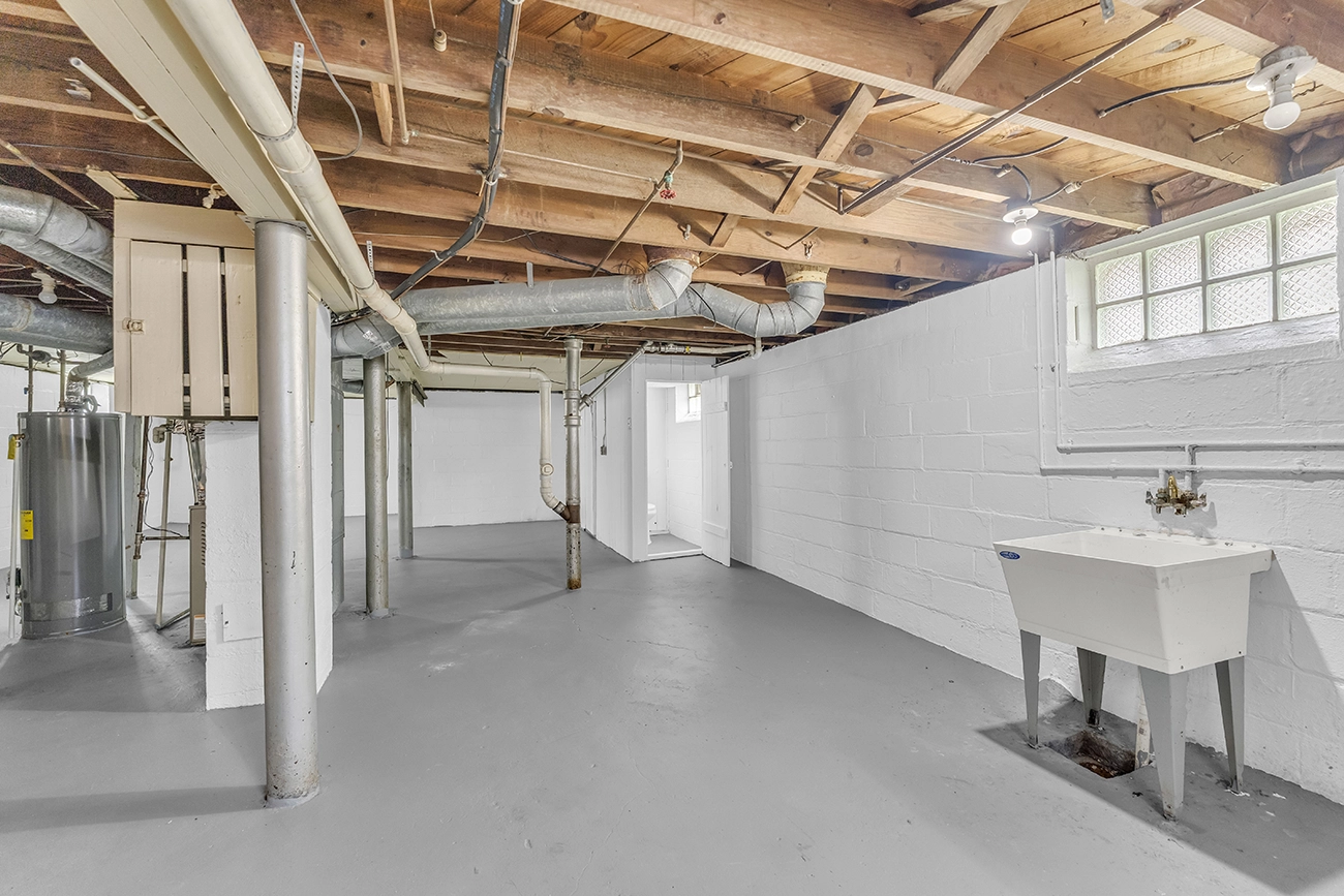 20209 Gladstone Rd, Warrensville Heights, OH 44122 | The Azzam Group | RE/MAX Haven | Cleveland, OH
